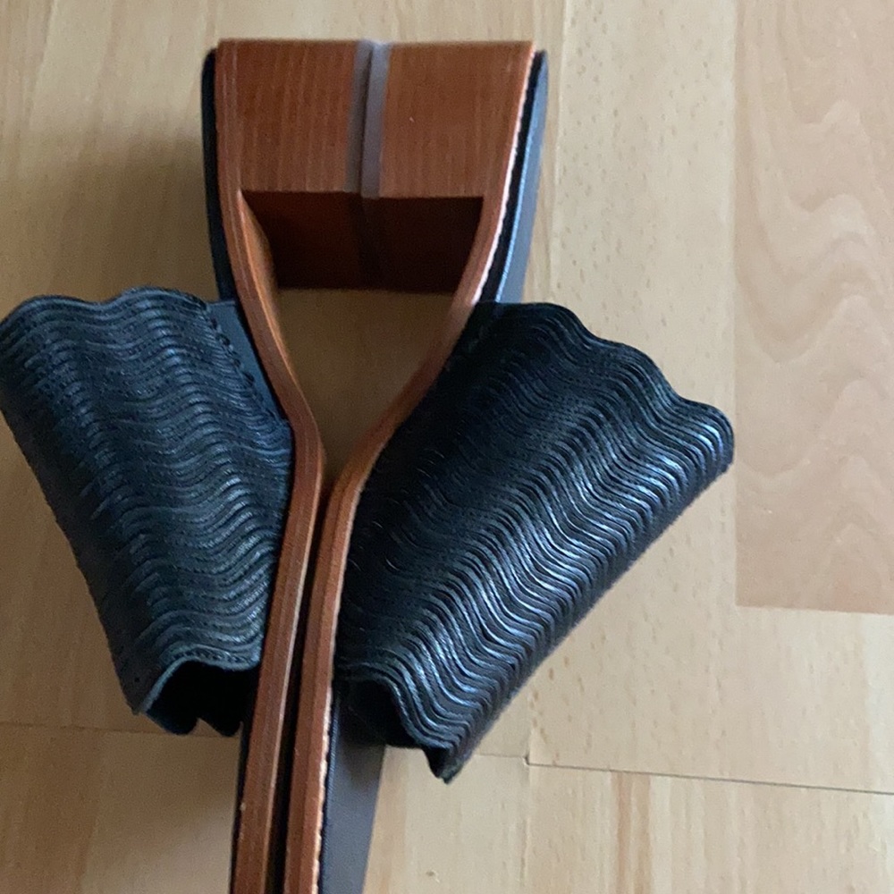 Frye NWOT - Picture 2 of 10